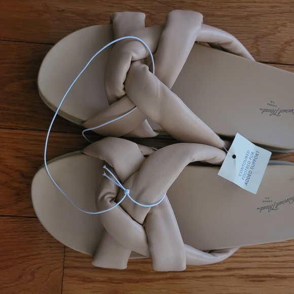 Universal Thread Sandals for Women - Picture 4 of 6